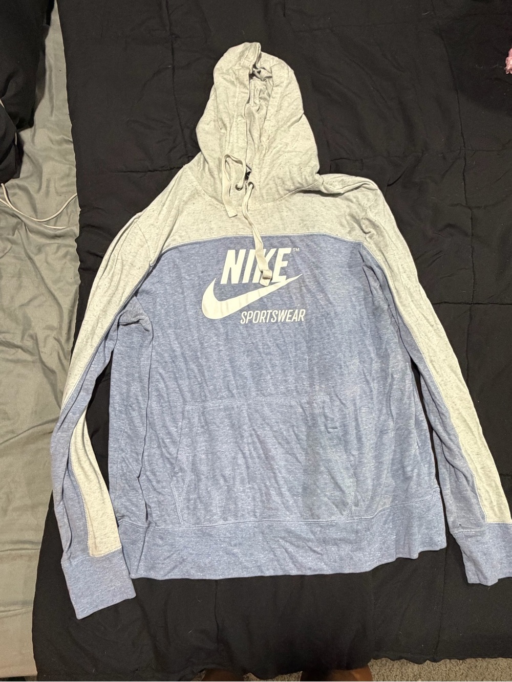 Nike Men's Heather Blue and Light Gray Pullover Hoodie